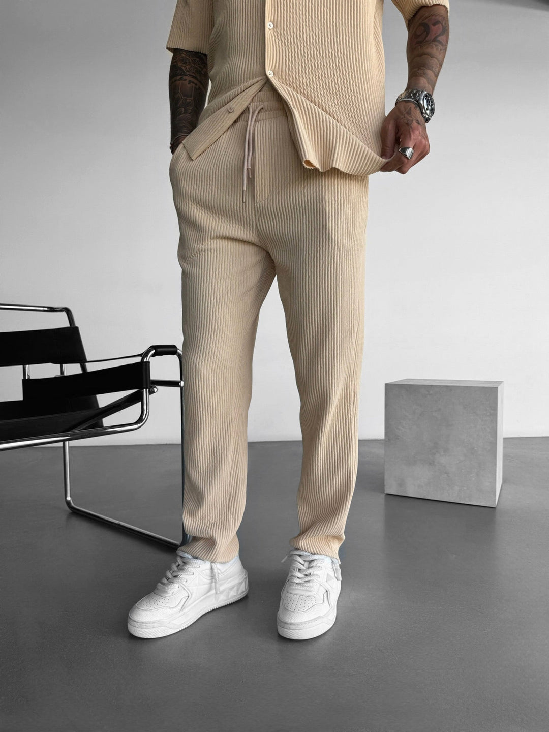 Ribbed Trousers – Elastic Waistband & Relaxed Cut