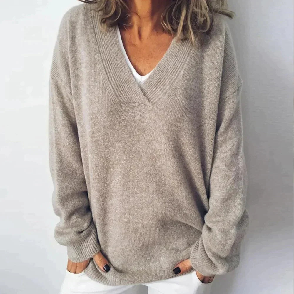 V-Neck Sweater – Ribbed Cuffs & Relaxed Fit
