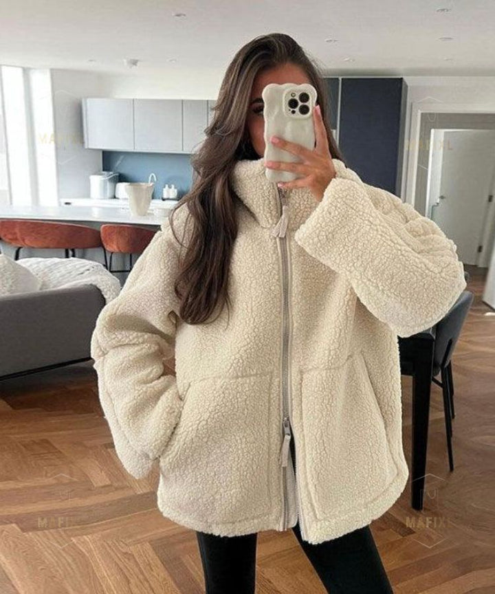 Wool-Blend Jacket – Fluffy Finish & Relaxed Zip Shape