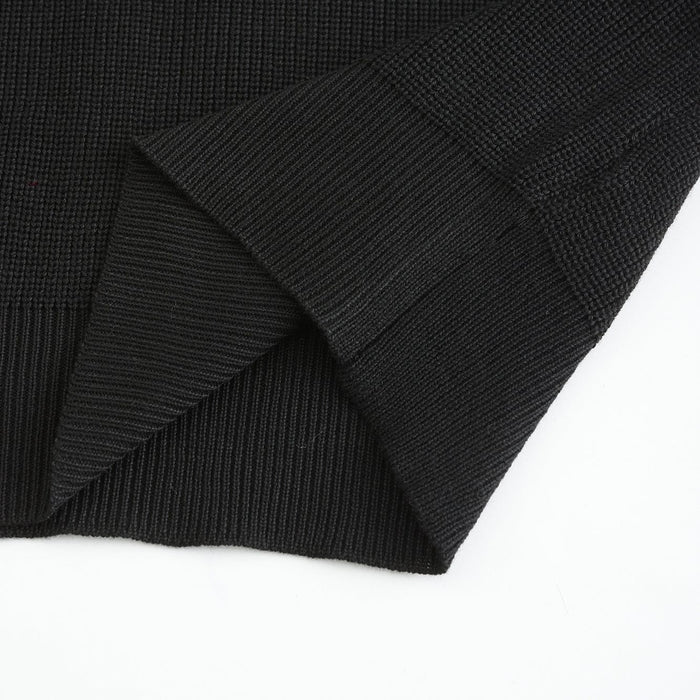 Zip Sweater – Ribbed Texture & Turn-Down Collar