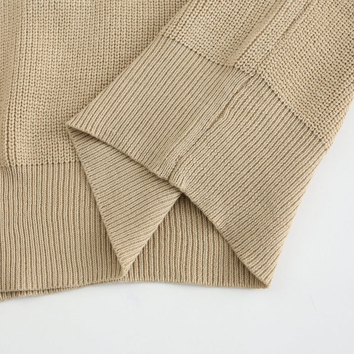 Zip Sweater – Ribbed Texture & Turn-Down Collar
