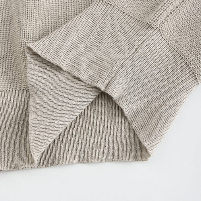 Zip Sweater – Ribbed Texture & Turn-Down Collar